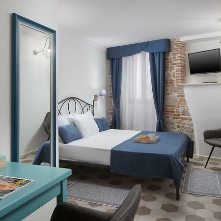 Noemi'S Rooms Ровинь Экстерьер фото