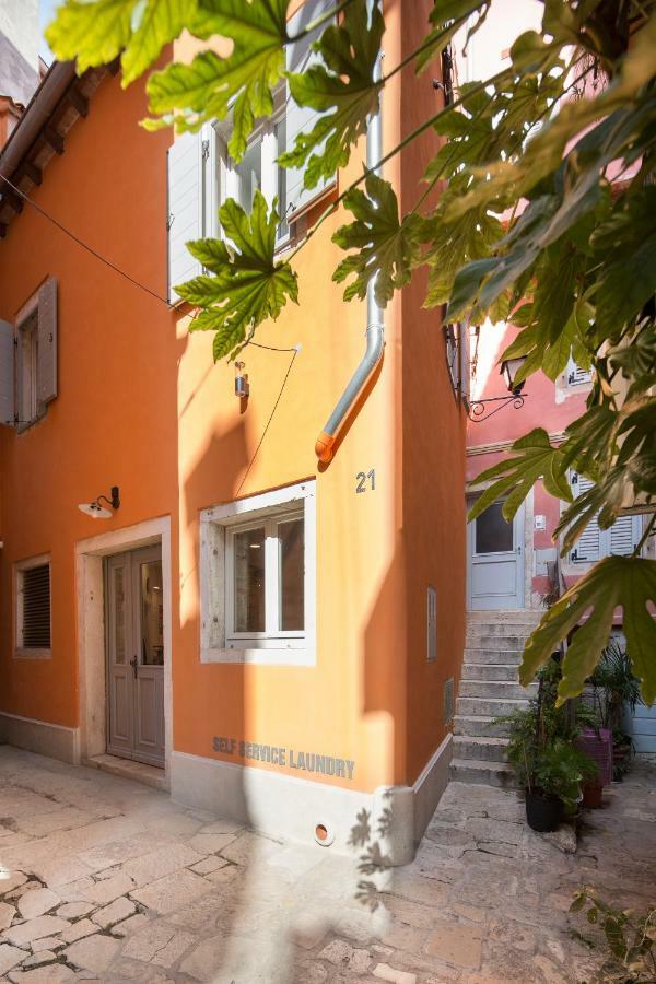 Noemi'S Rooms Ровинь Экстерьер фото